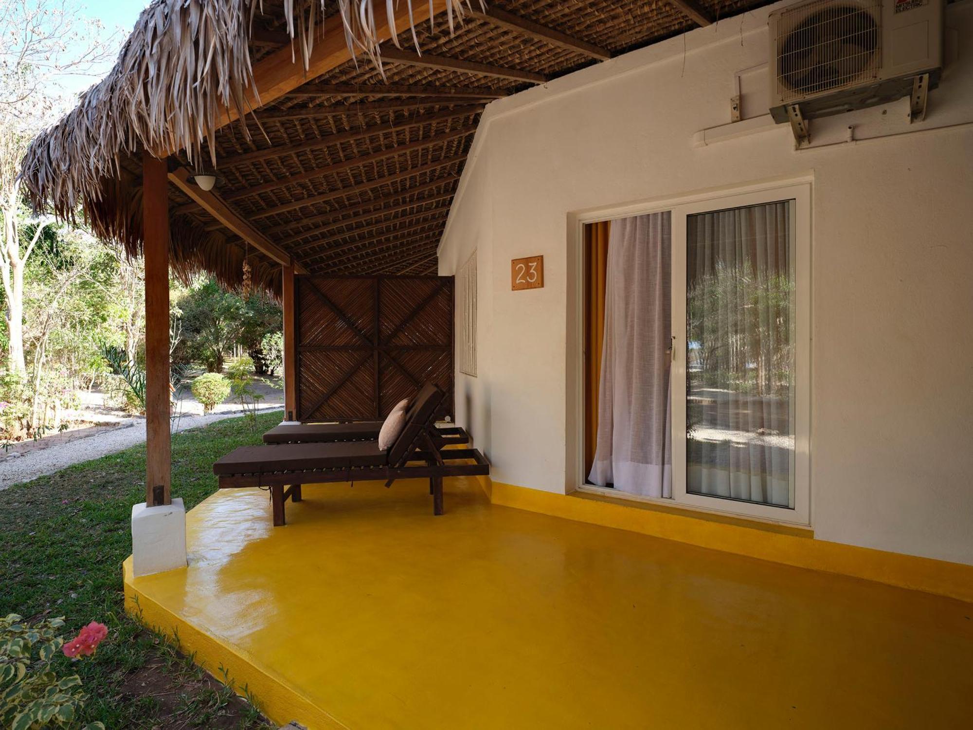 Antsanitia Resort Mahajanga Exterior foto